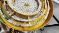 Инспекционно-сортировочная машина для пластиковых деталей